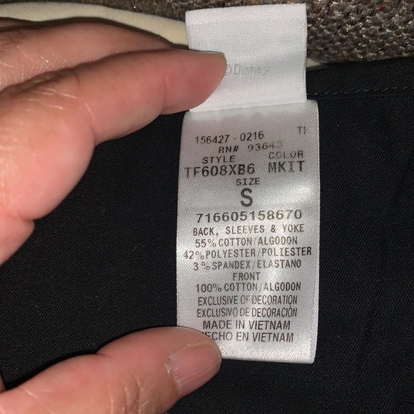 Gently Loved Disney Scrub Top Mickey Halloween Theme - Picture 4 of 7